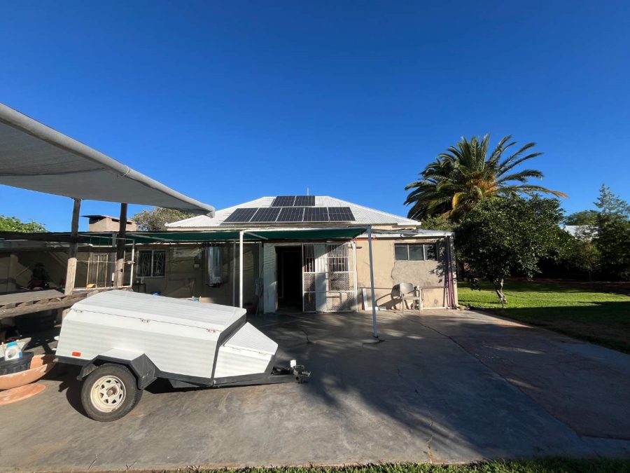 4 Bedroom Property for Sale in Kanoneiland Northern Cape